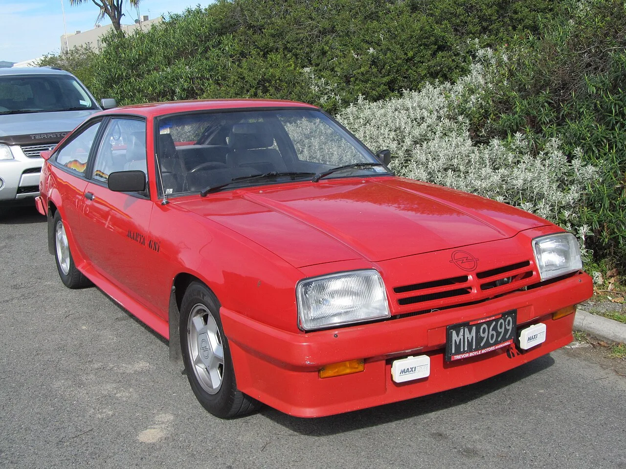 Opel Manta B, side