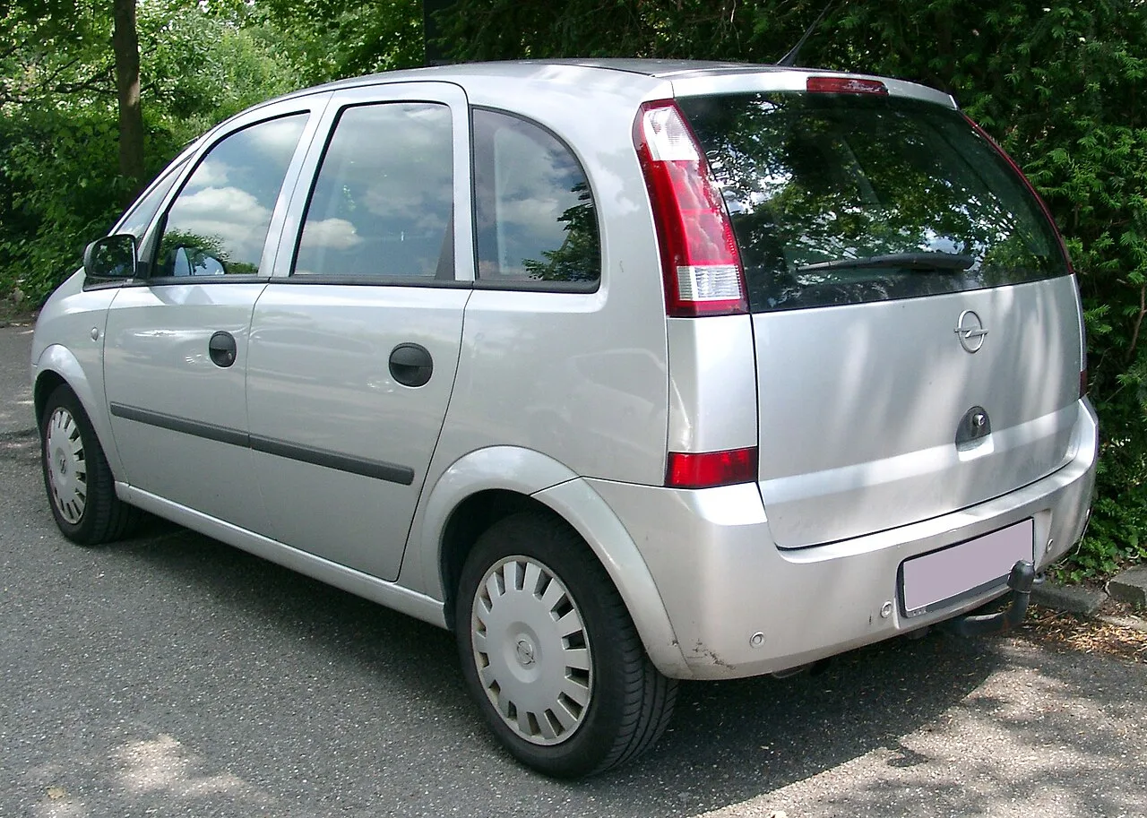 Opel Meriva B, rear