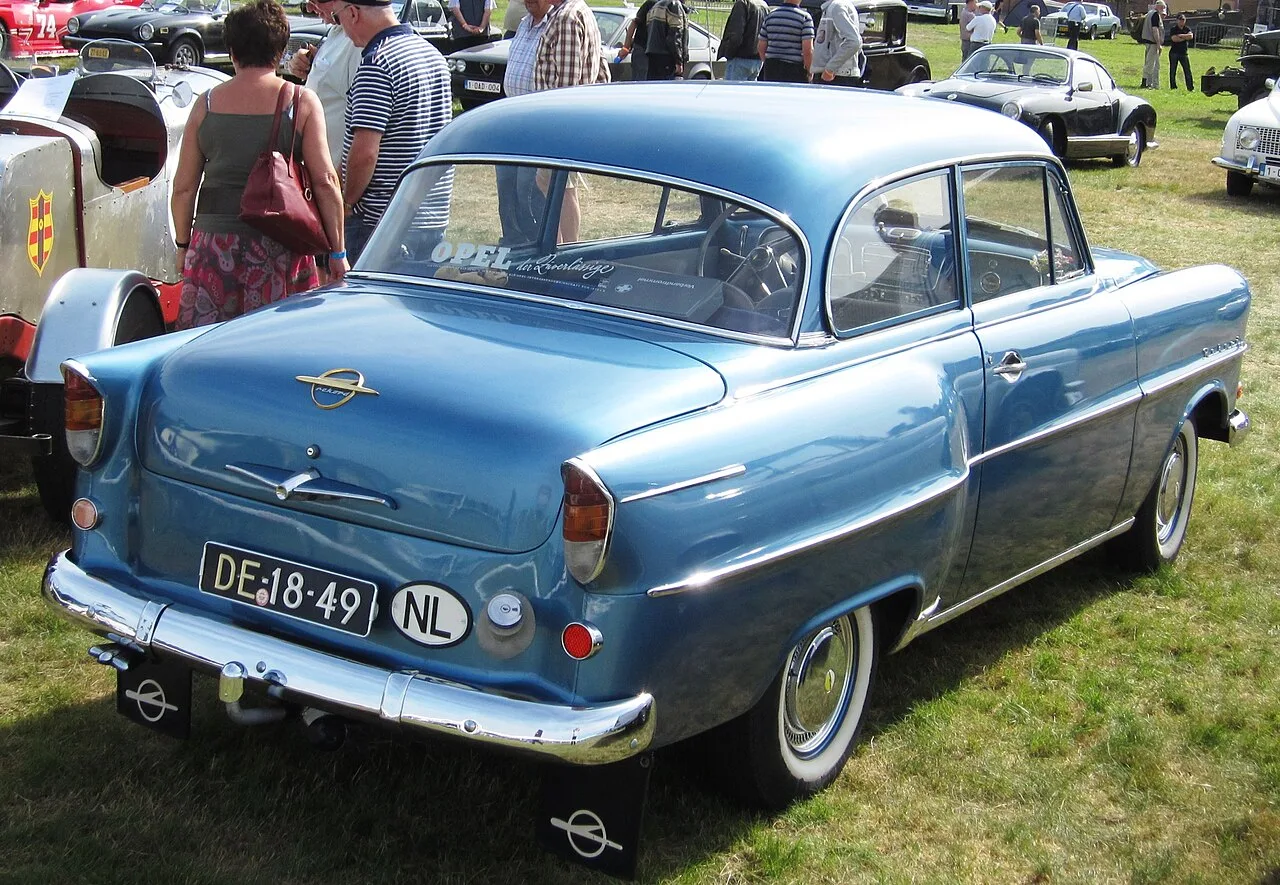 Opel Olympia Rekord, rear