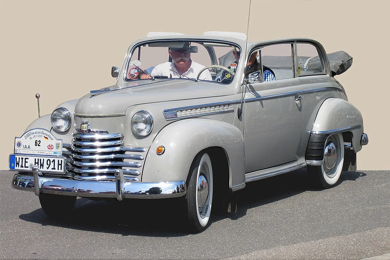 Opel Olympia 1950, side