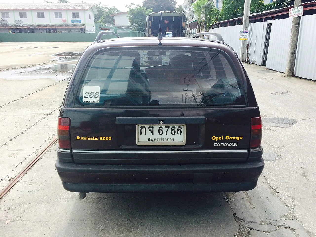 Opel Omega B, rear