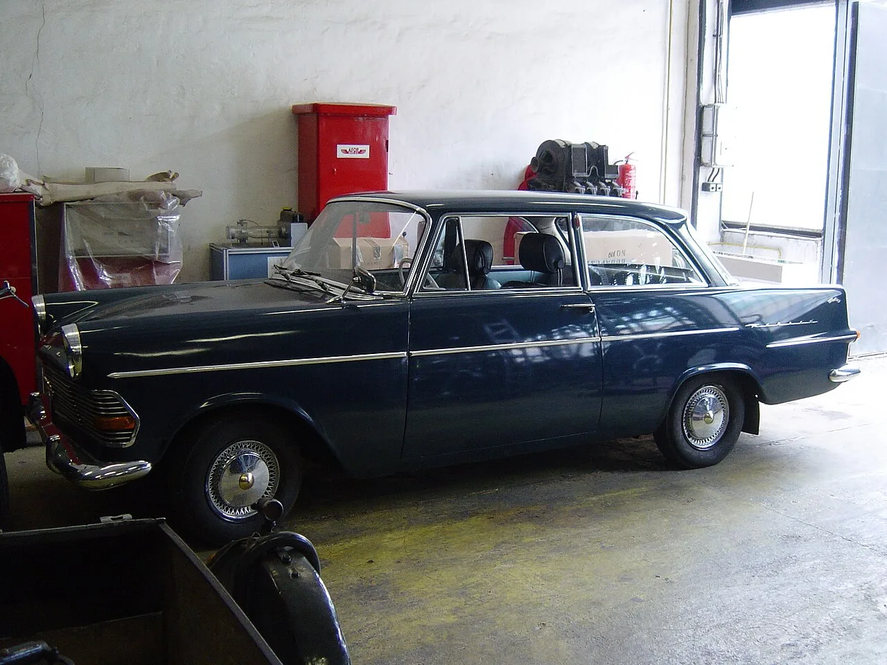 Opel Rekord B, side