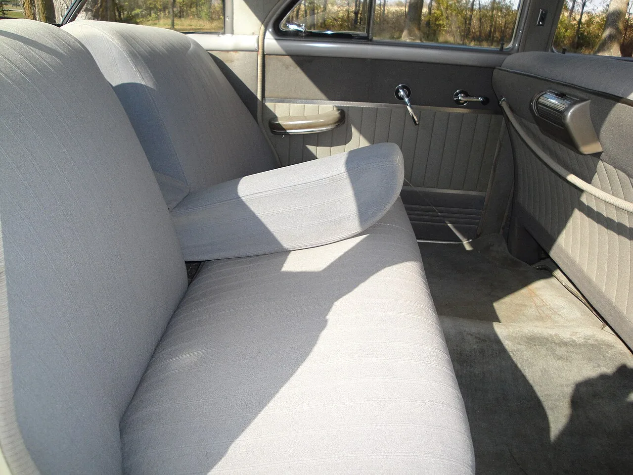 Packard 300, interior