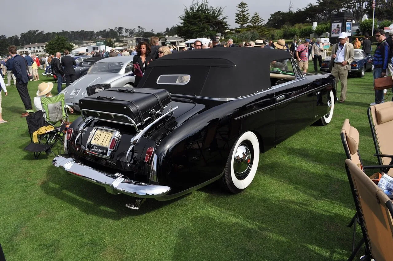 Packard Eight, rear
