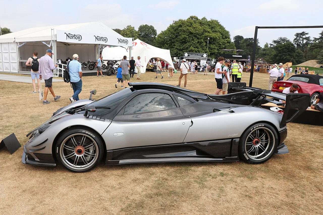 Pagani Zonda R, side