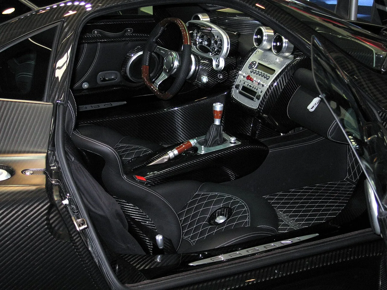 Pagani Zonda Tricolore, interior