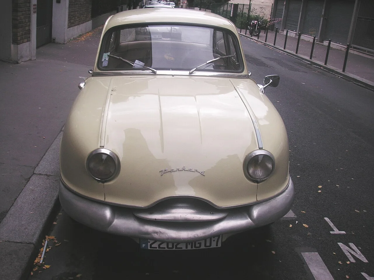 Panhard Dyna Z, rear