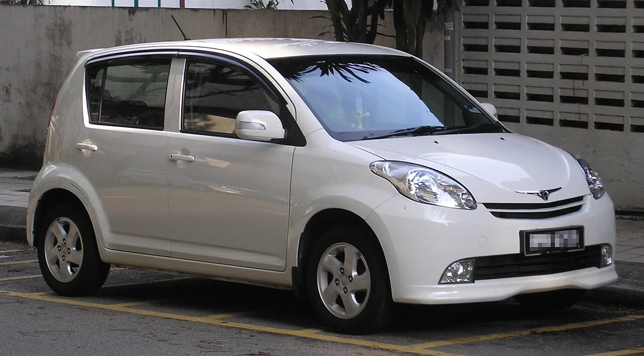 Perodua Myvi first generation, side