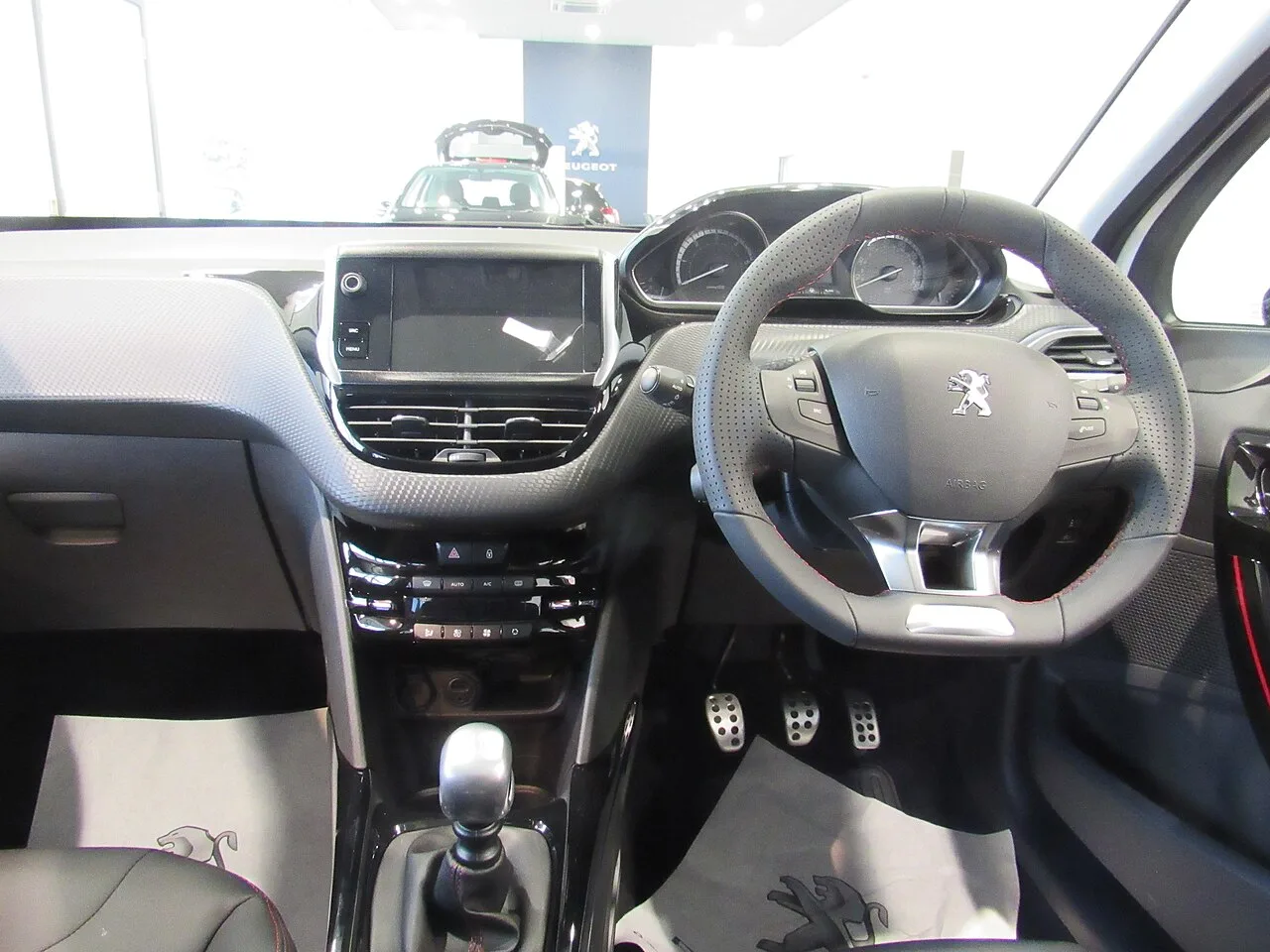 Peugeot 2008 A94, interior