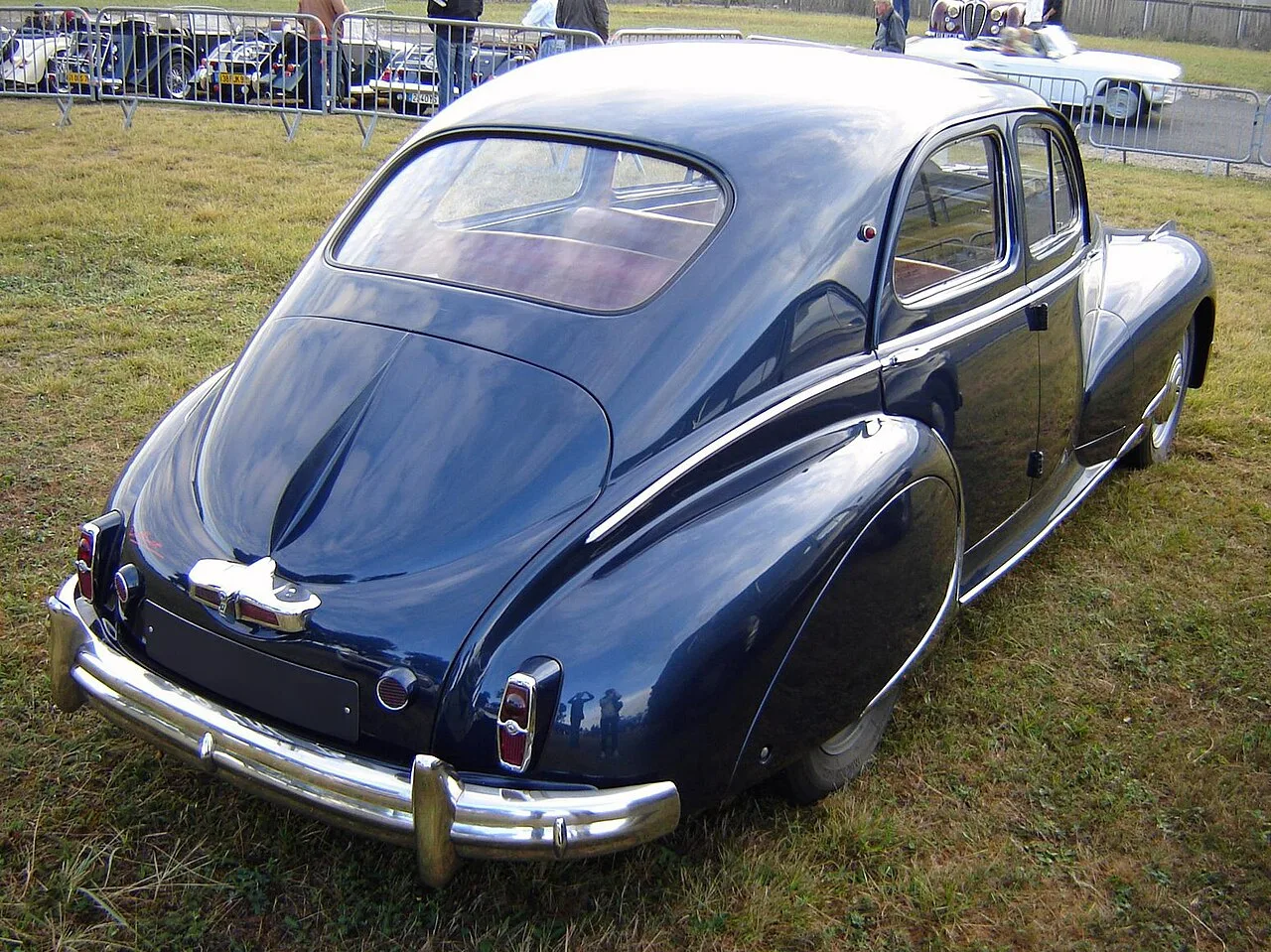 Peugeot 203, rear