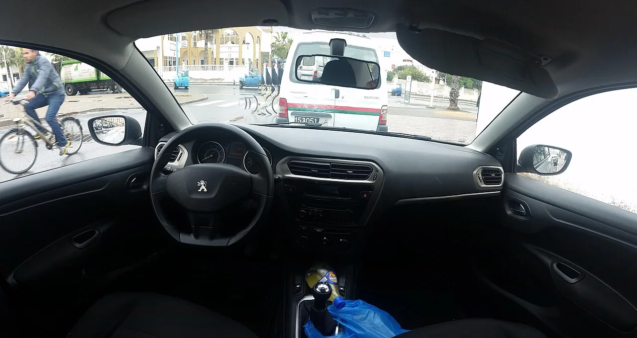 Peugeot 301, interior