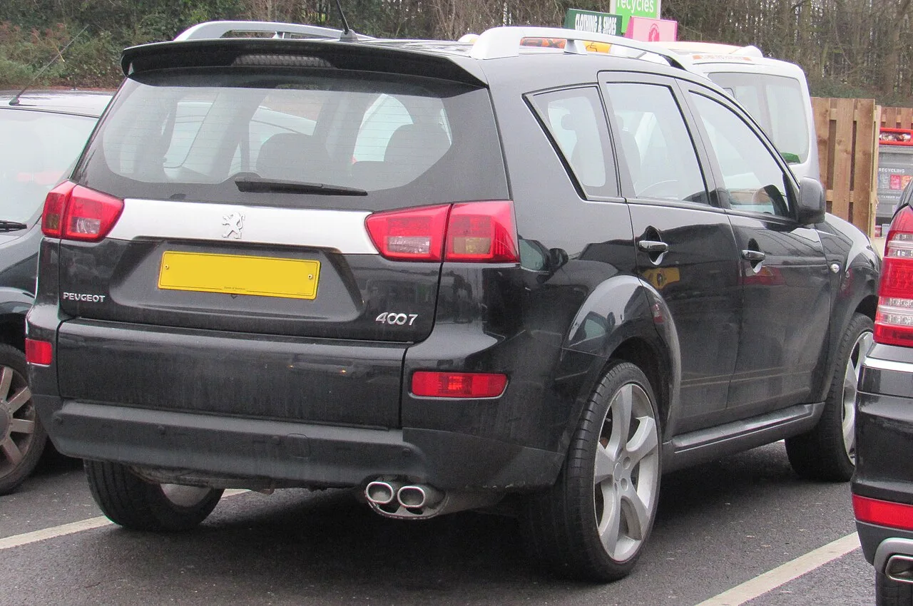 Peugeot 4007, rear