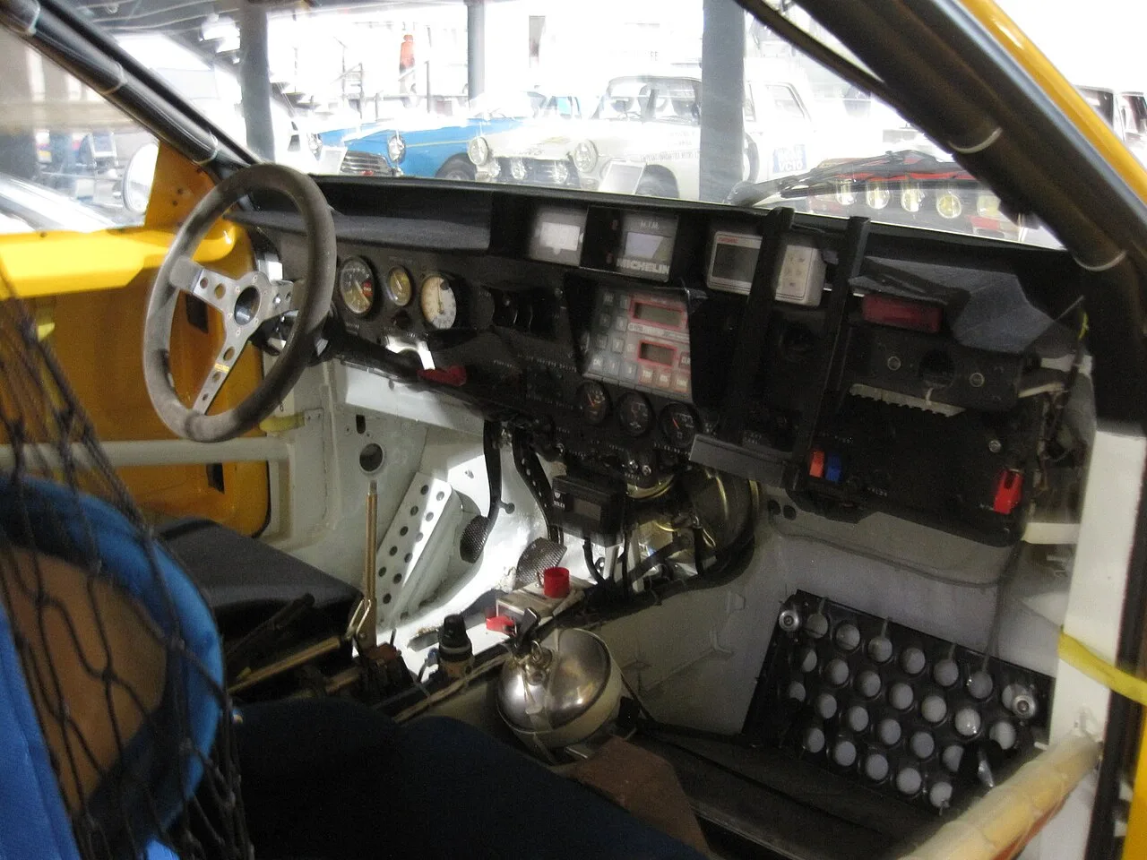 Peugeot 405 Mi16x4, interior