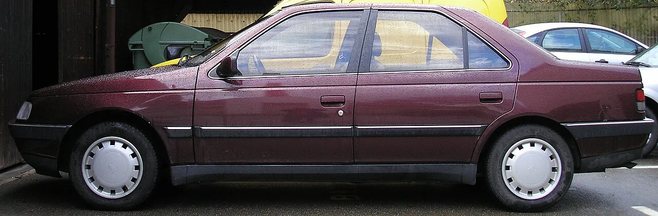 Peugeot 405, side
