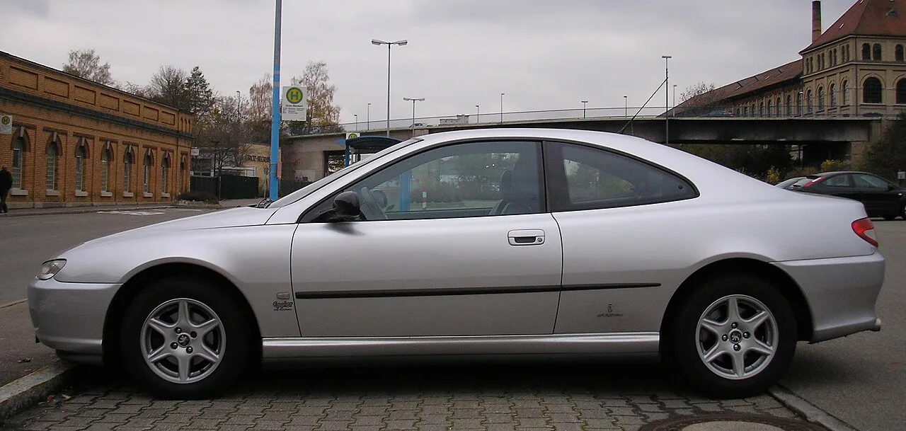 Peugeot 406, side