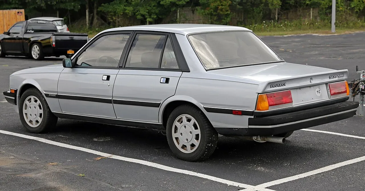 Peugeot 505, rear