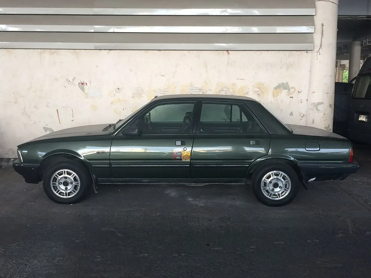 Peugeot 505, side