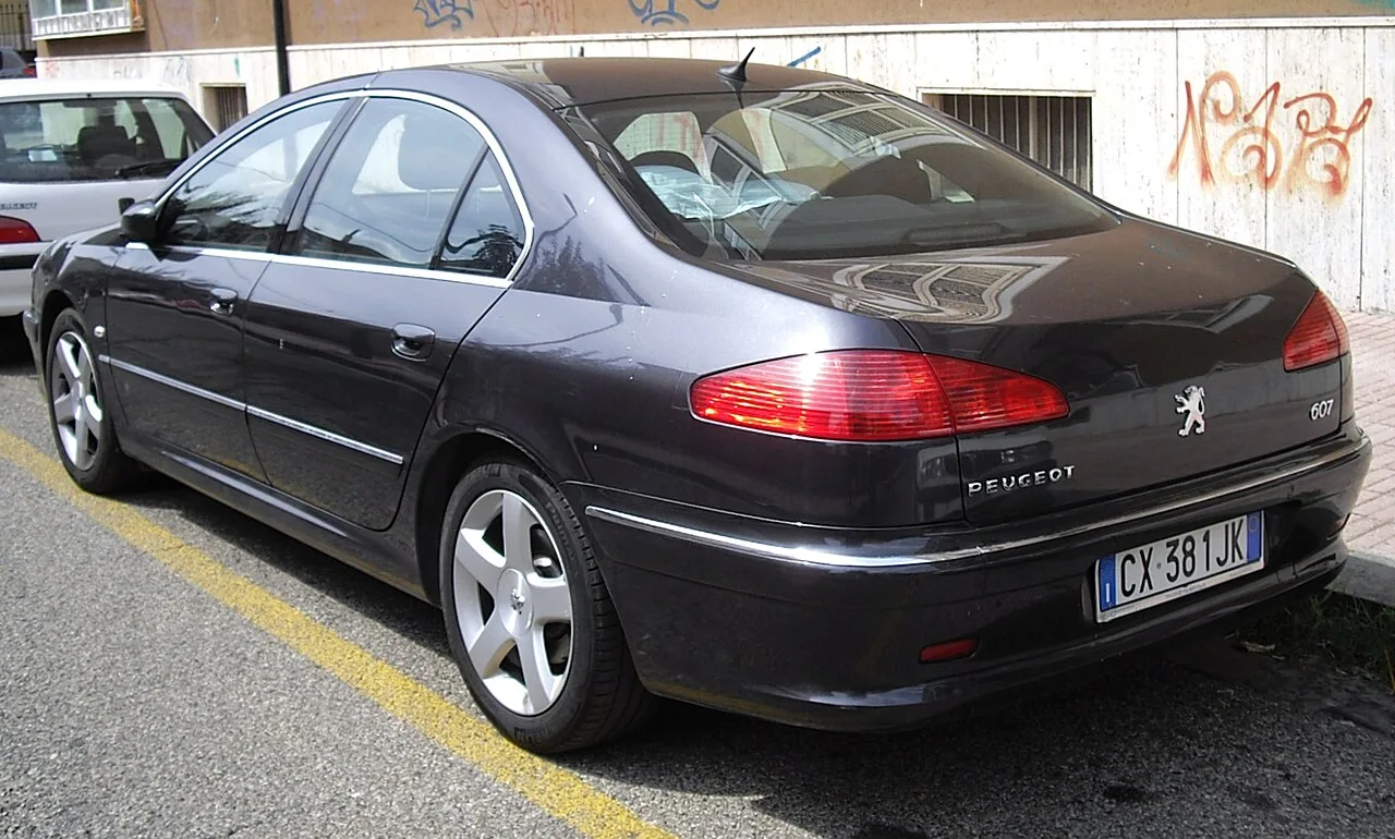 Peugeot 607, rear
