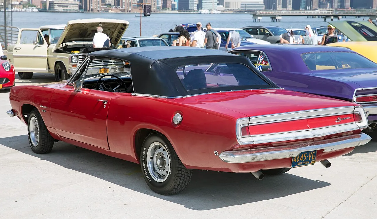 Plymouth Barracuda, rear
