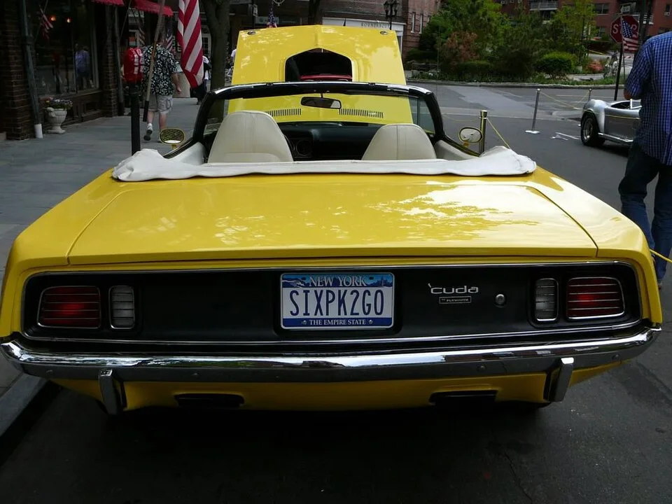 Plymouth 'Cuda, rear