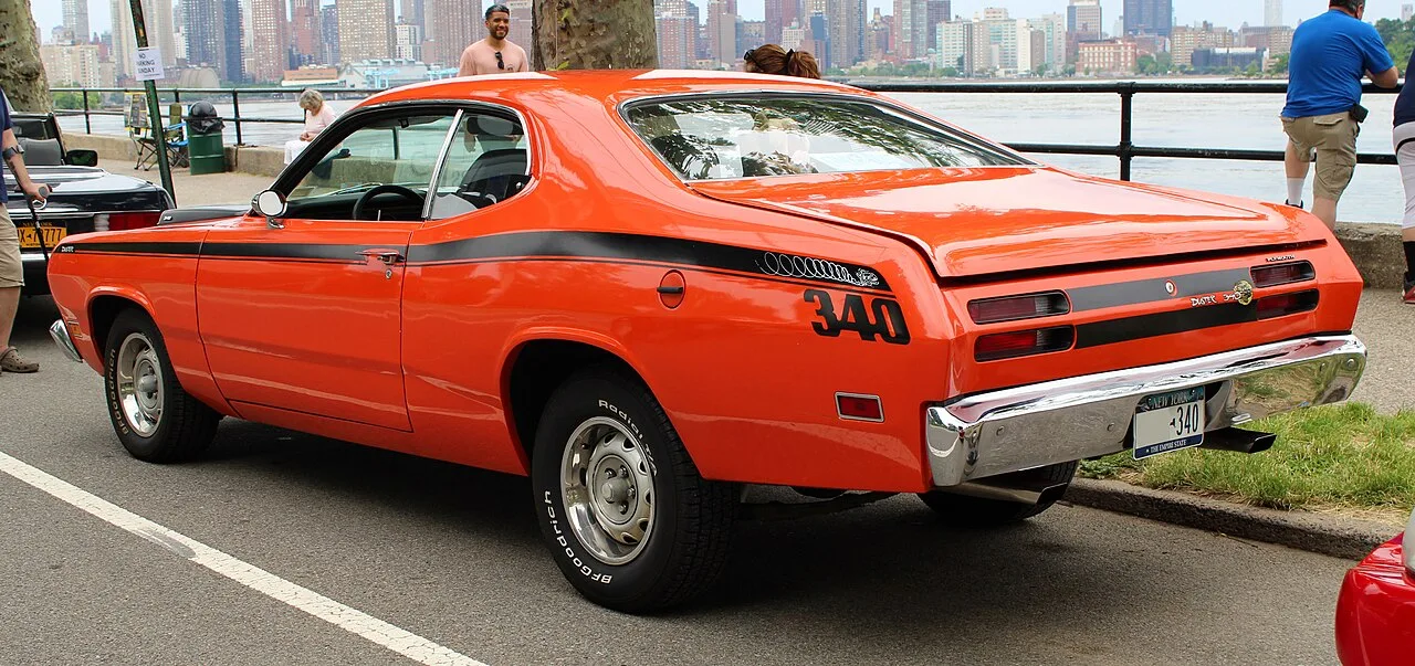 Plymouth Duster, rear