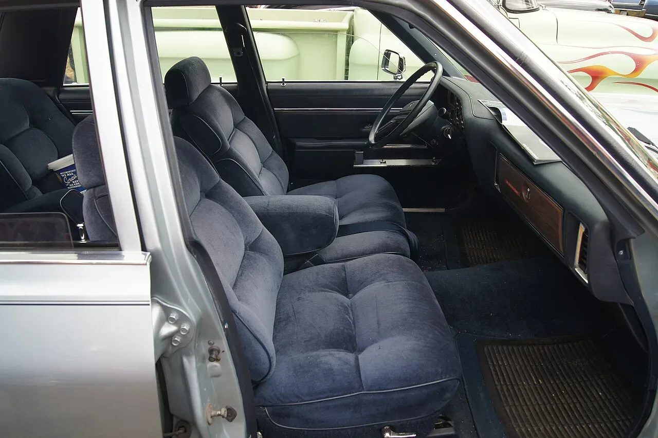 Plymouth Gran Fury, interior