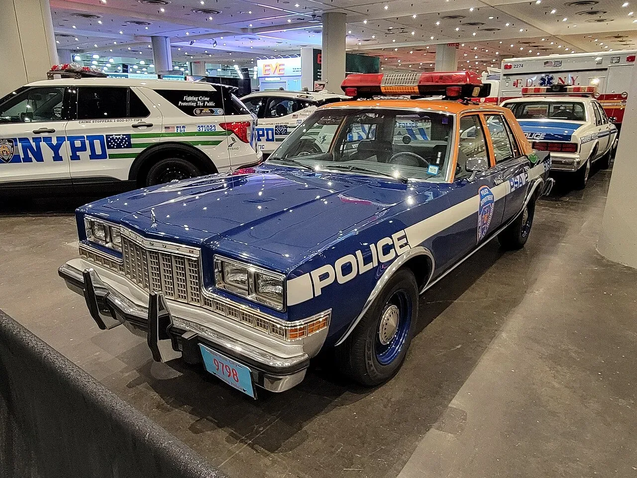 Plymouth Gran Fury, rear
