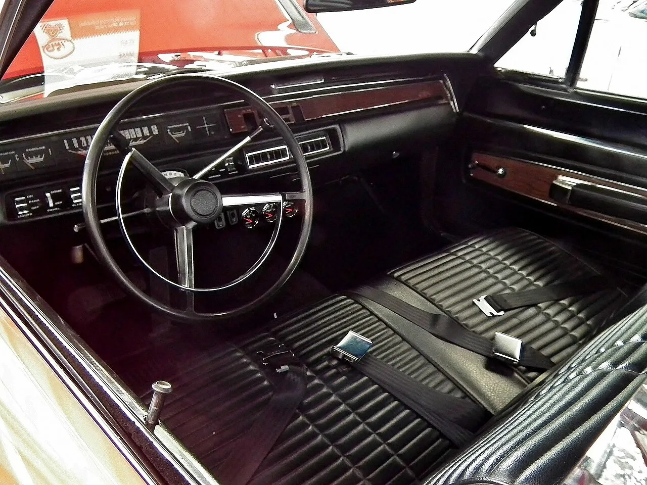 Plymouth GTX, interior