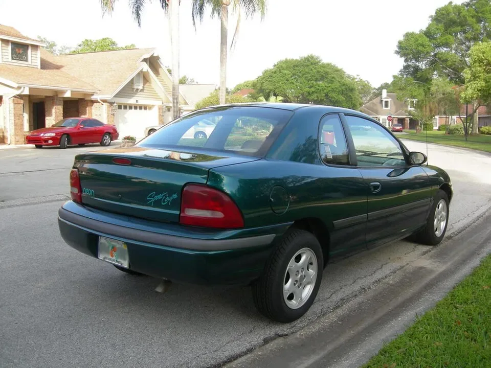 Plymouth Neon, rear