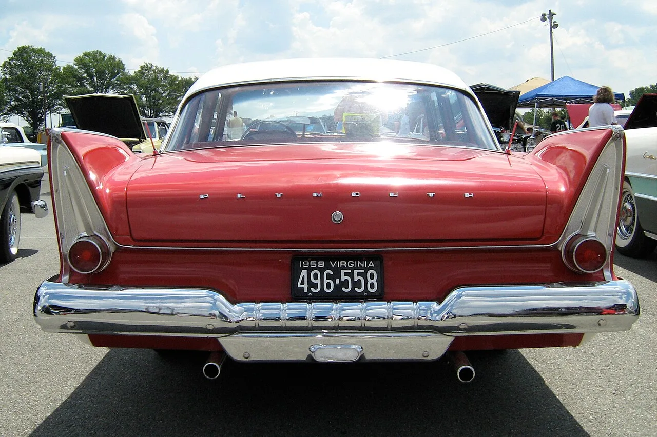 Plymouth Savoy, rear
