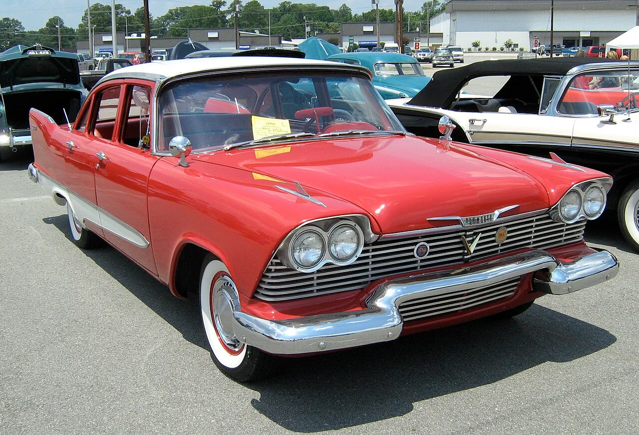 Plymouth Savoy, interior