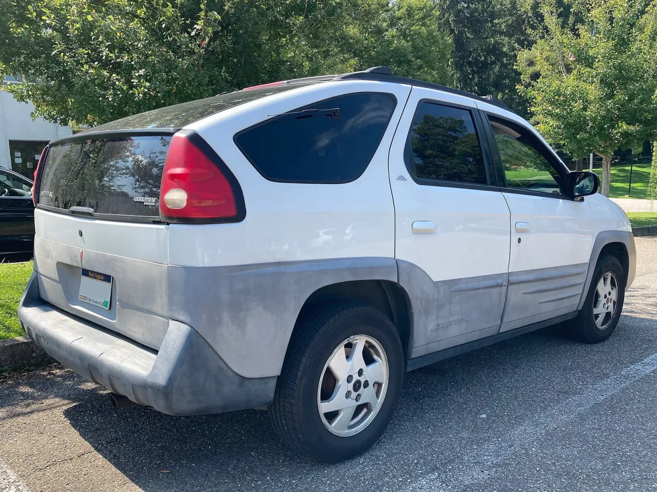 Pontiac Aztek, side