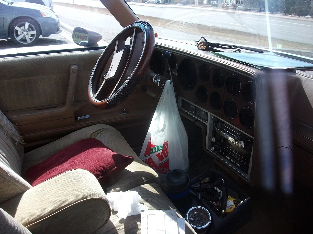 Pontiac Bonneville, interior