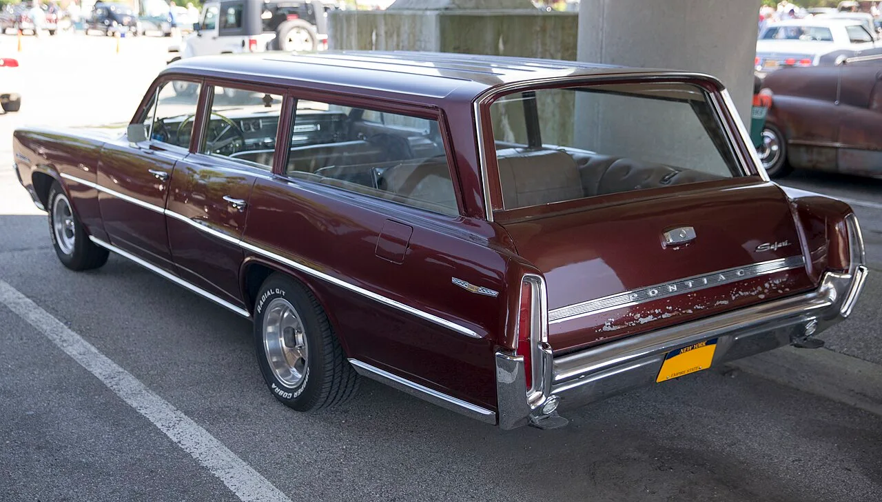 Pontiac Catalina 2+2, rear