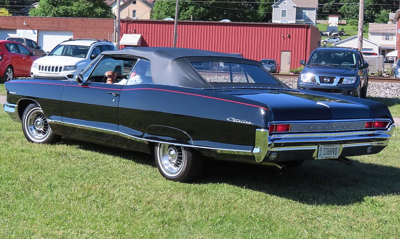 Pontiac Catalina 2+2, rear