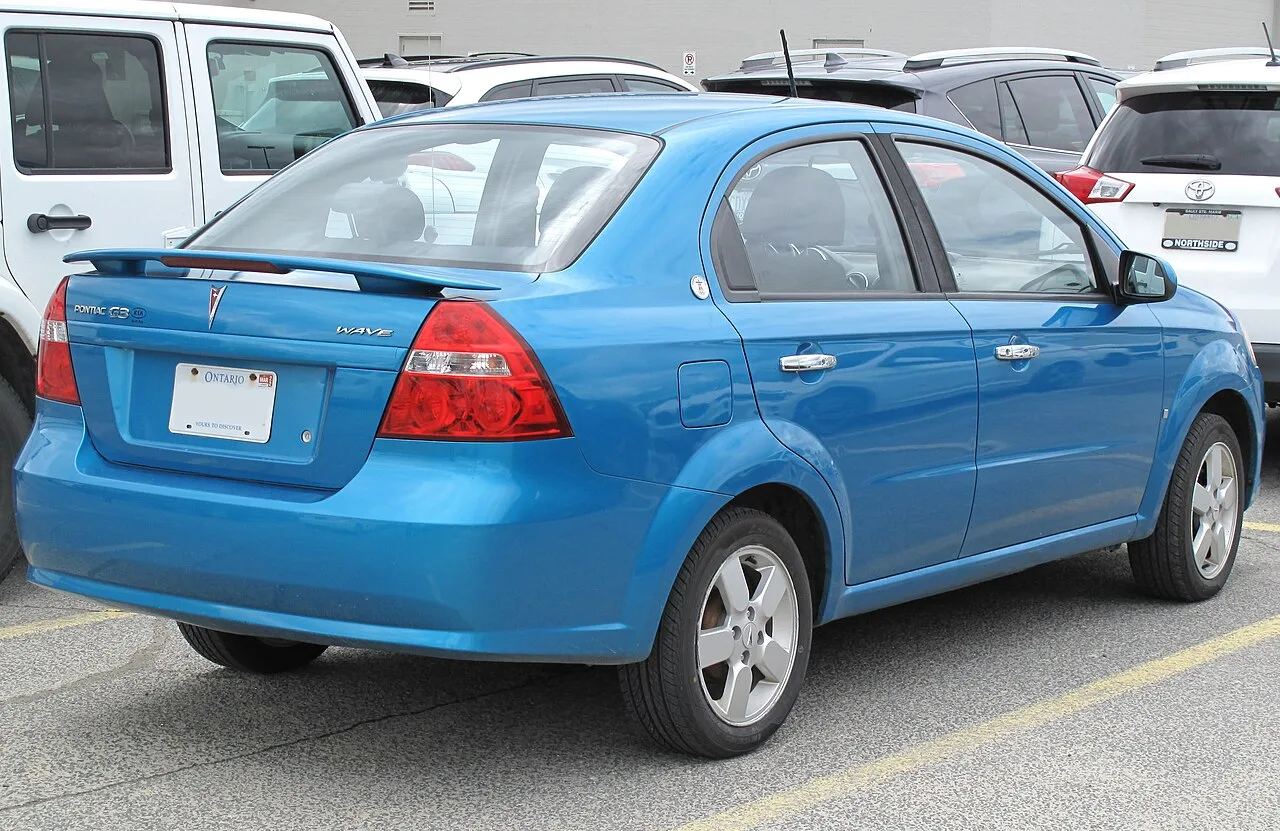 Pontiac G3, rear