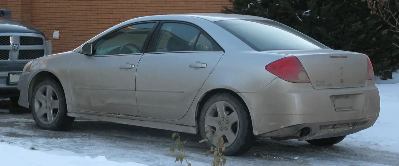 Pontiac G6, rear