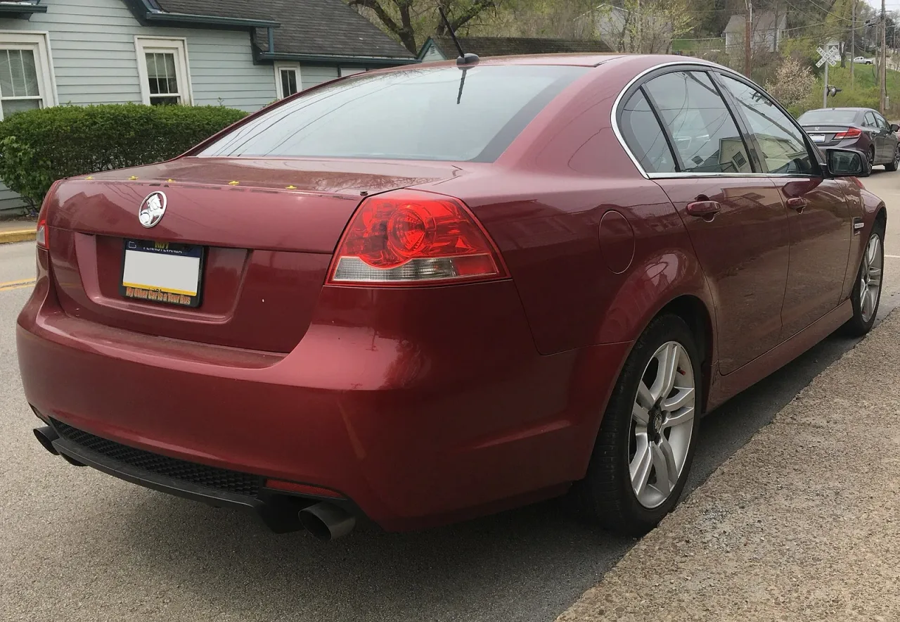 Pontiac G8, rear