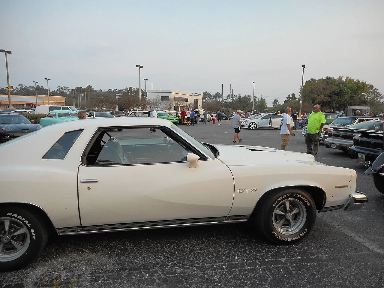 Pontiac GTO, side