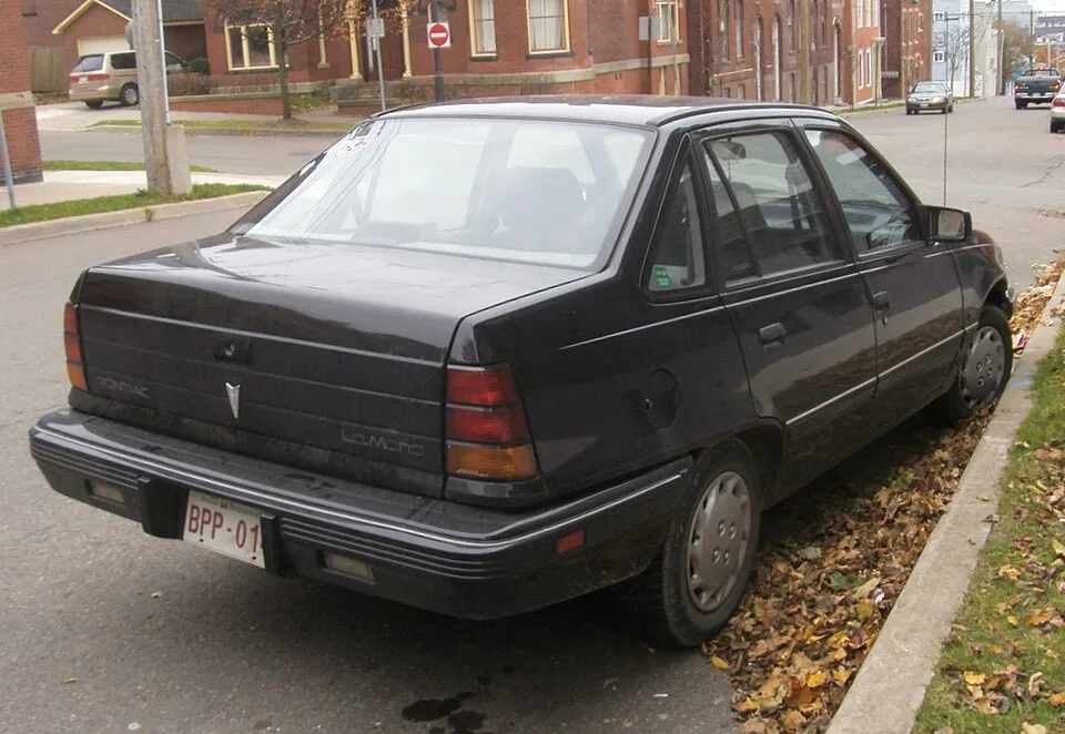 Pontiac Lemans, rear