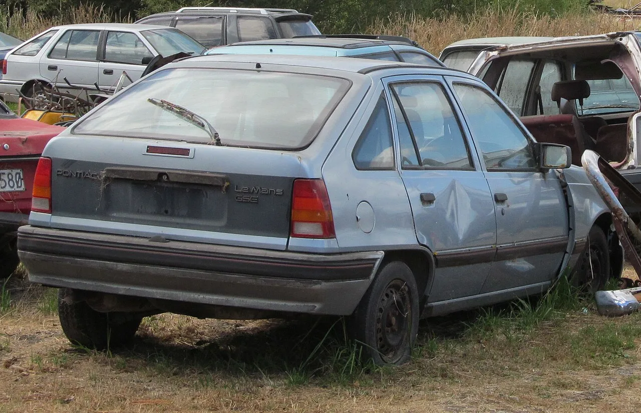 Pontiac Lemans, rear