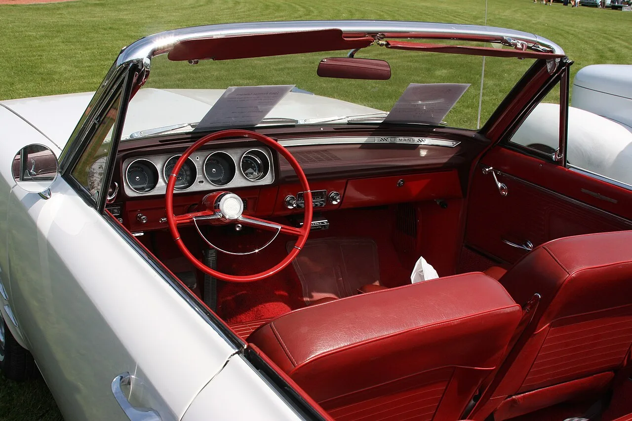 Pontiac Tempest, interior
