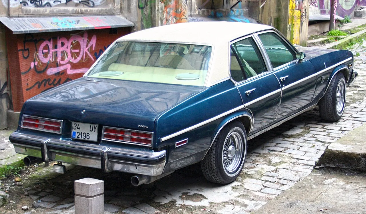 Pontiac Ventura, rear