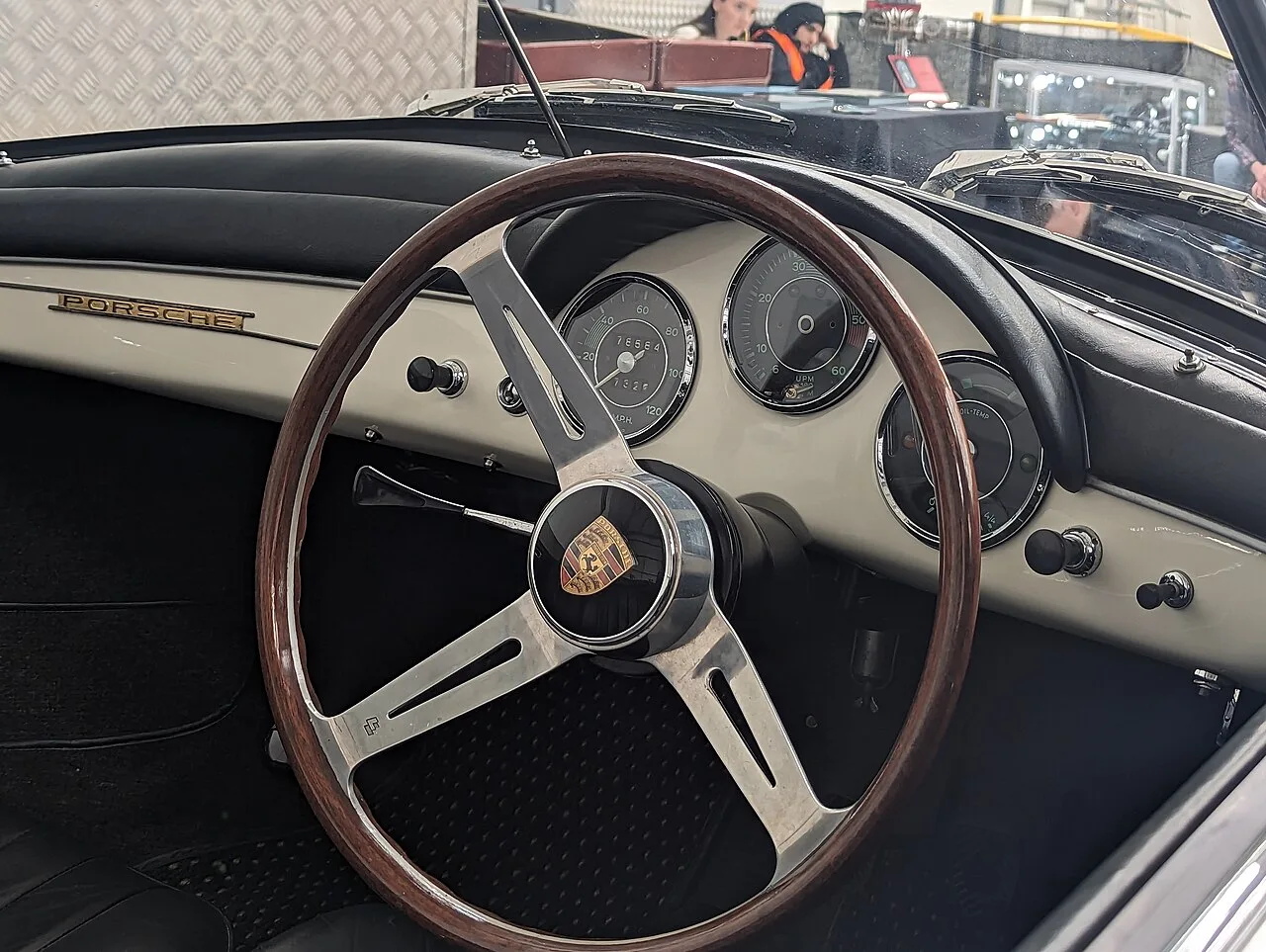 Porsche 356 C / SC, interior