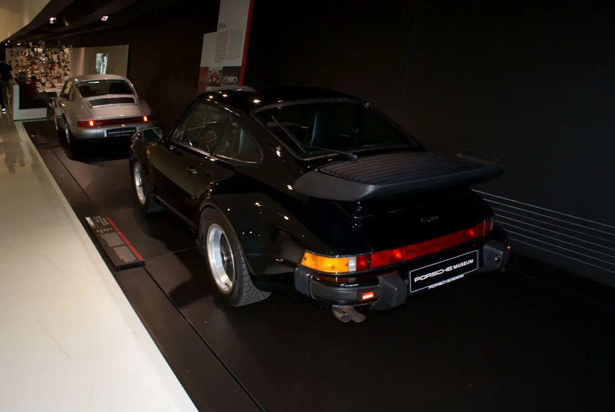 Porsche 911, rear