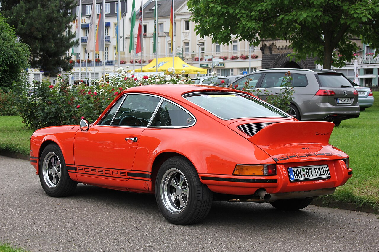 Porsche 911, side