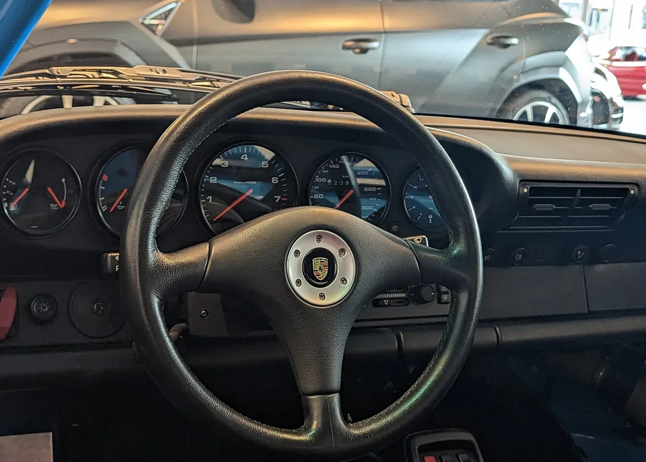 Porsche 911, interior
