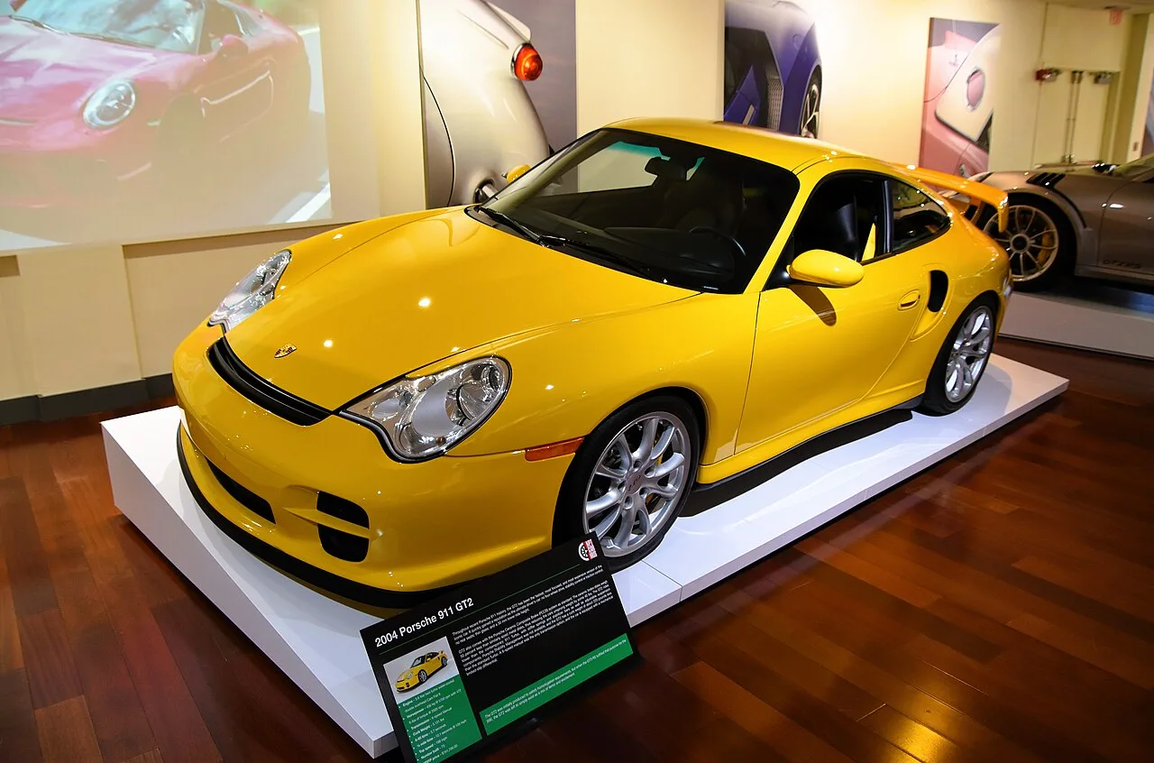 Porsche 911 GT2, rear