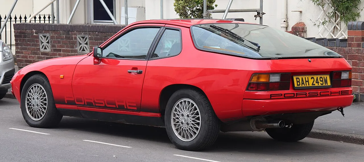 Porsche 924, rear