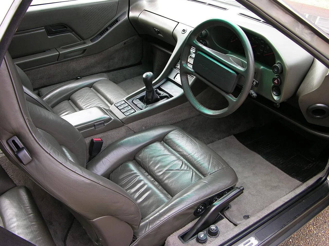 Porsche 928 S4 / GT / GTS second body, interior